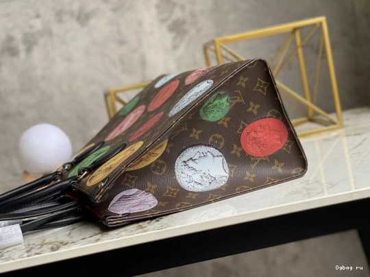 MM LOUIS ONTHEGO VUITTON 0713